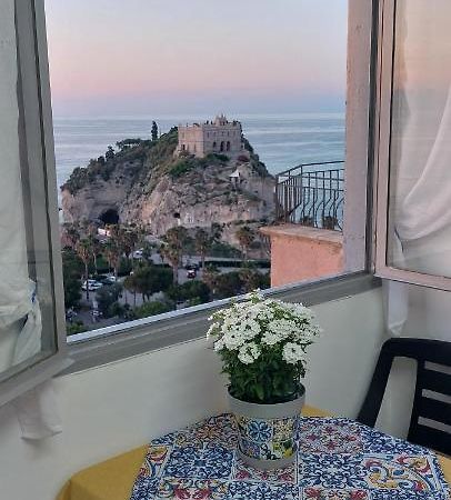 Ferienwohnung La Finestra Sul Mare Tropea Exterior foto